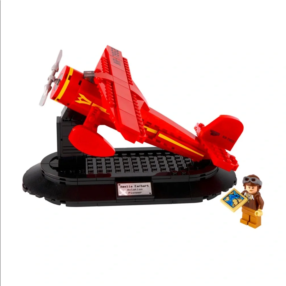 Lego 40450 Amelia Earhart Tribute, Exclusive/ Limited Edition, 203 Pieces, NIB